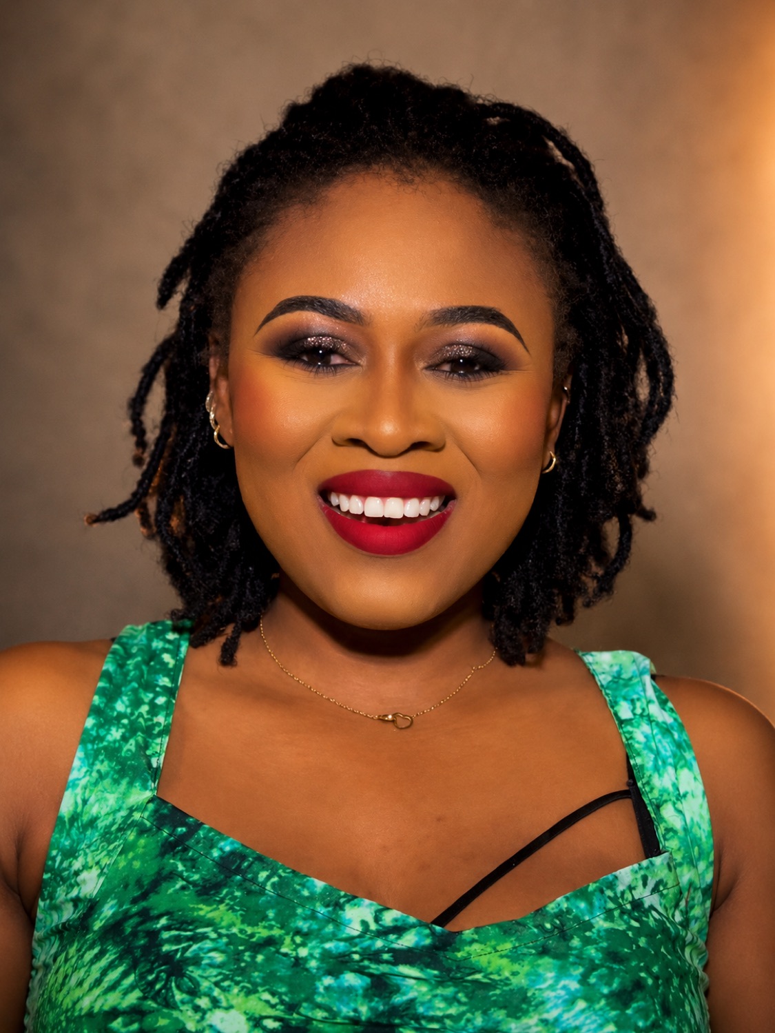 Full Glam makeup look by Glam by Cella